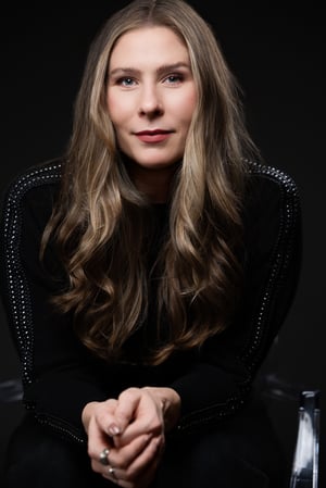 Elyse Schaefer by THE Headshot Photographer Nadia Chapman - Nov 11 2025 - 1975 - Web Size